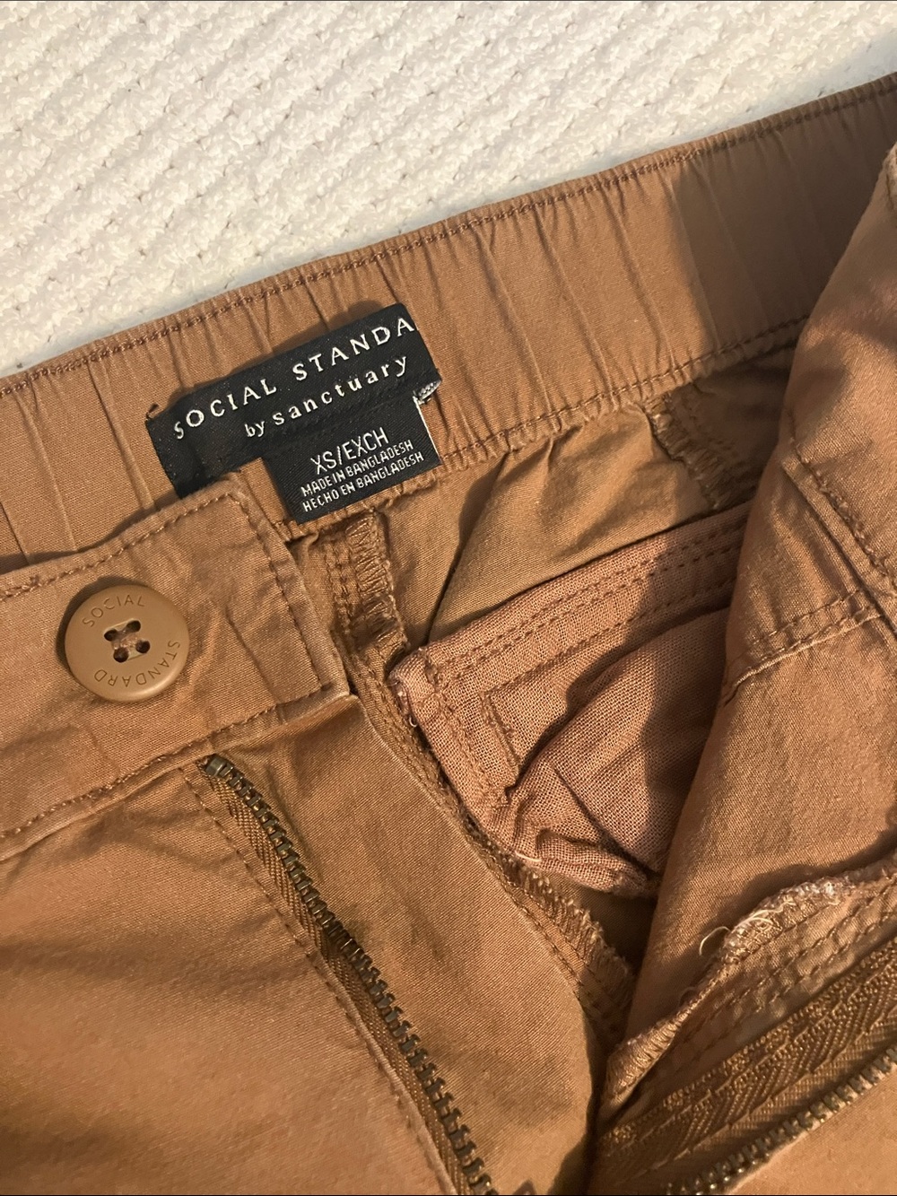 Social Standard by Sanctuary Ladies Portside Cargo Crop Ankle Pants - Picture 5 of 6